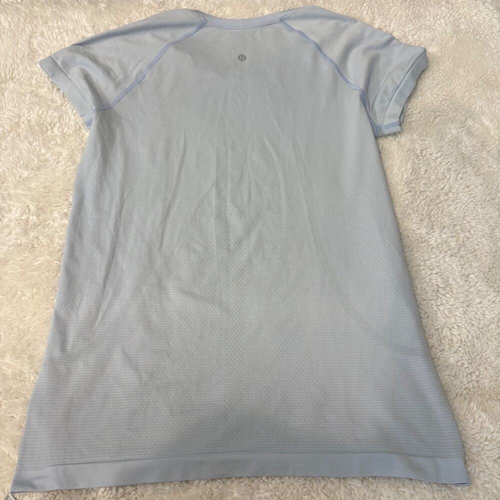 Lululemon Womens Swiftly Tech 12 Blue Athletic Top Workout Preppy Yoga Pilates - Picture 3 of 6